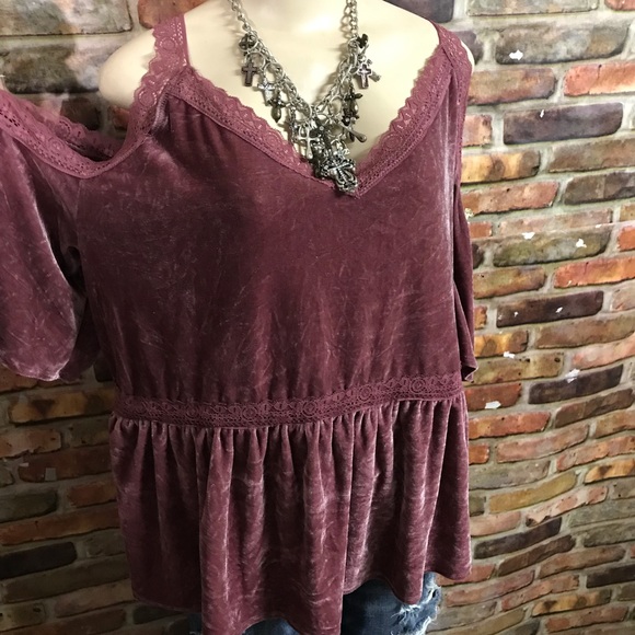 City Streets Tops - 🌷Pink Velvet Cold Shoulder Pink Blush 2X 🌷